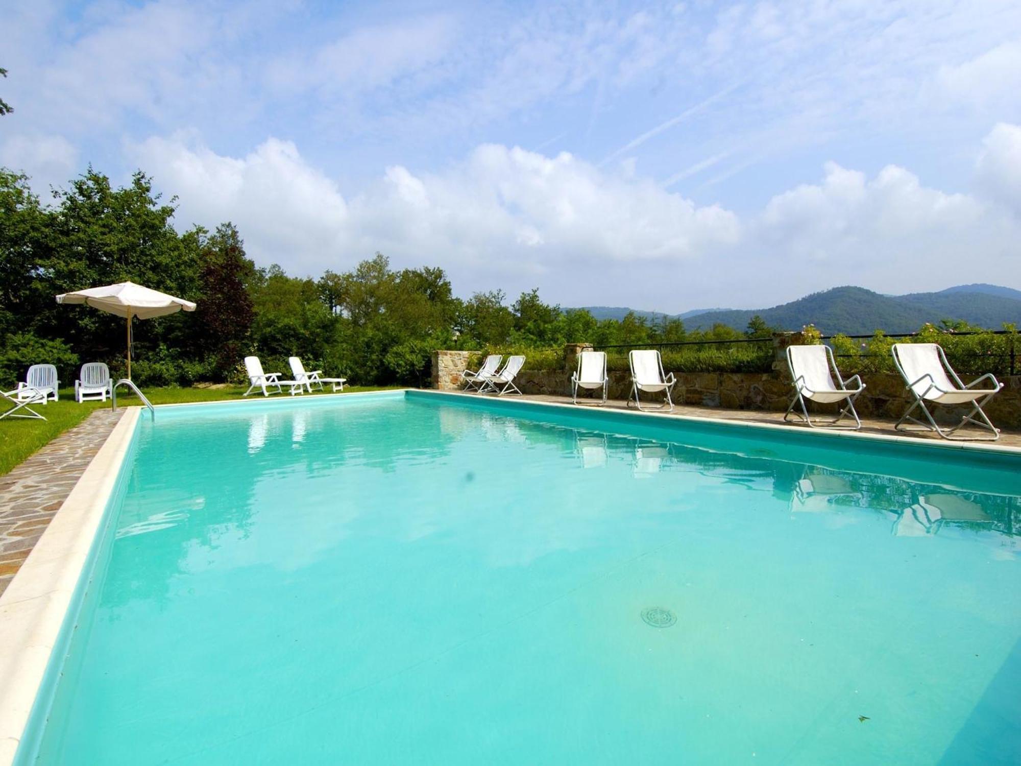 Pleasant Apartment With Swimming Pool Garden Bbq Parking Lucolena in Chianti ภายนอก รูปภาพ